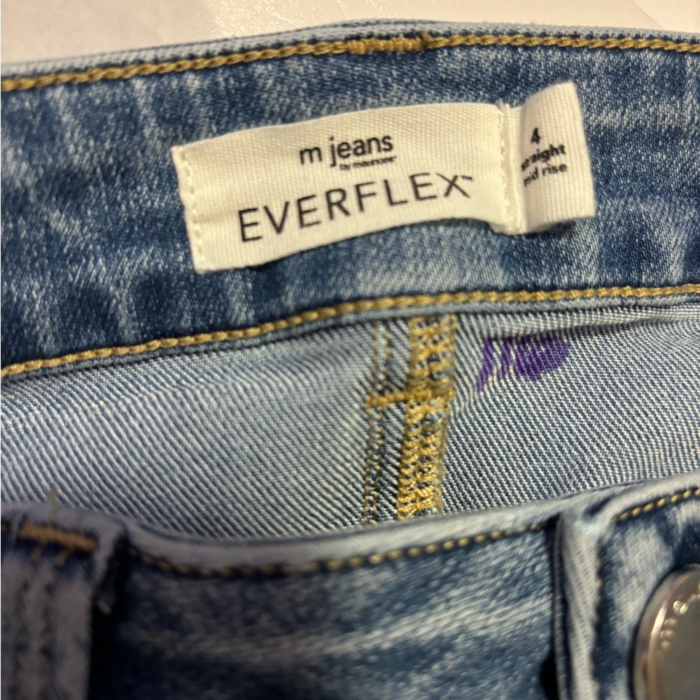 m jeans Everflex size 4 Straight Mid Rise jeans